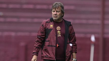 Ricardo Zielinski está cerca de tener al central que viene pidiendo desde hace semanas para Lanús.