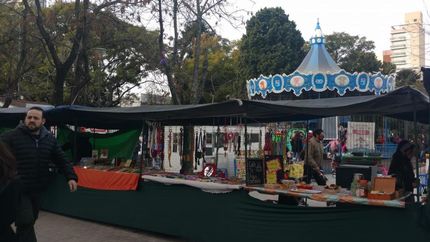 Hay opciones únicas y originales que son producidas al 100% por los artesanos de la feria. Hay opciones únicas y originales que son producidas al 100% por los artesanos de la feria.