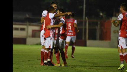 en lomas, los andes quiere llegar a la cima de la primera b