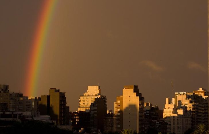 El fenómeno suele verse en el atardecer.