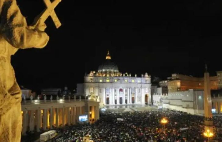 El mundo, pendiente del cónclave.