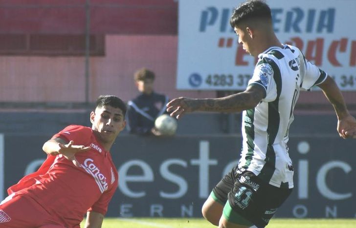 Se juega a dientes apretados en Lomas.