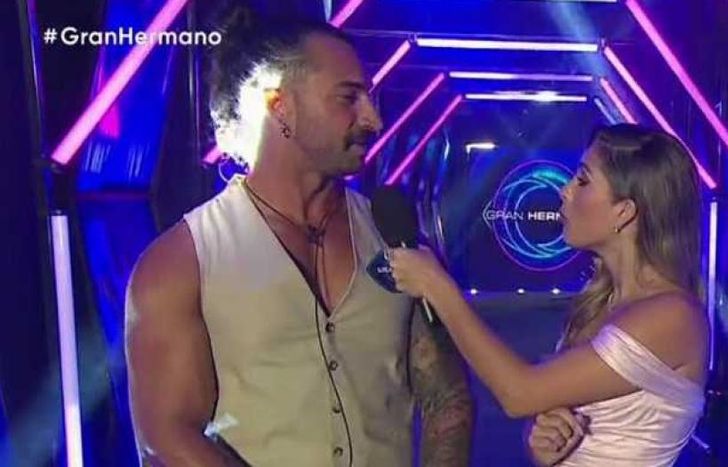 Una cucaracha en la casa de Gran Hermano.