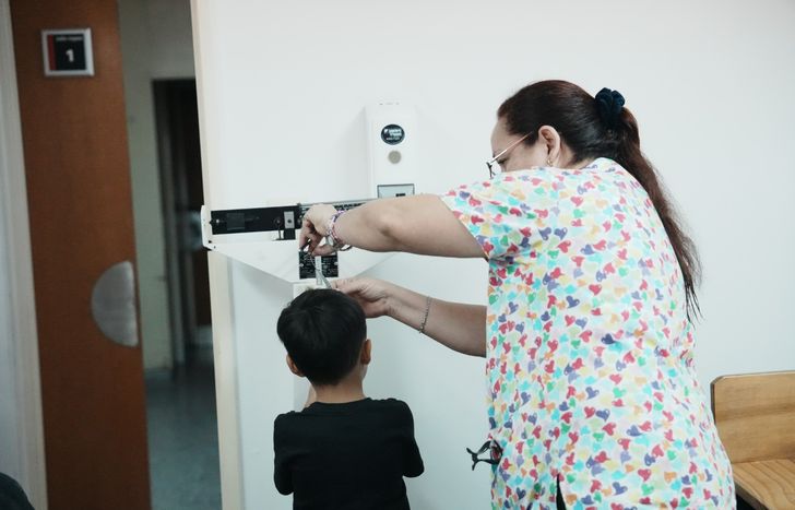 Los servicios que ofrece el Hospital Alende para cuidar la salud de los más chicos.