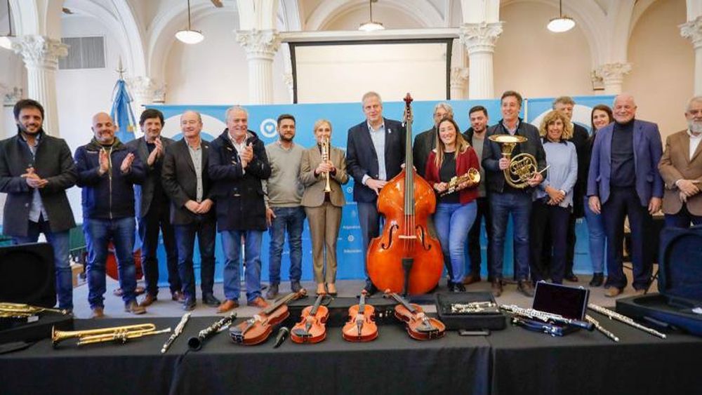 Entregarán múltiples instrumentos e insumos en las escuelas.