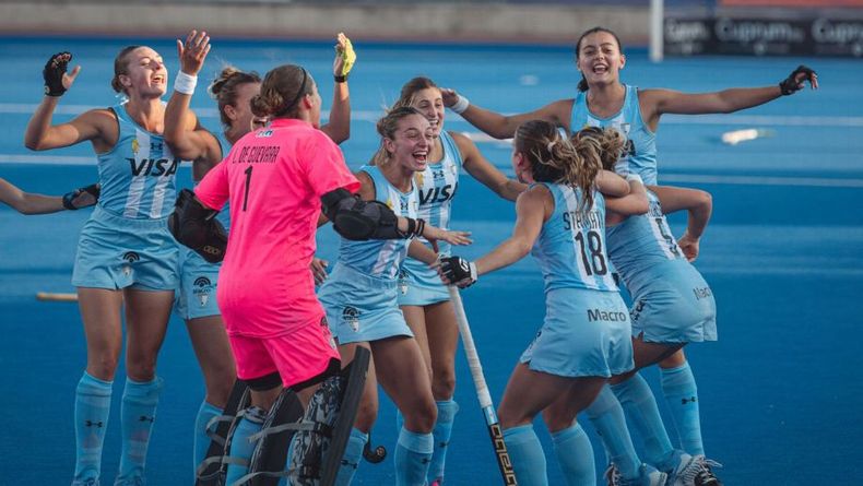 Las Leoncitas, plata en el Mundial Junior de Chile. 