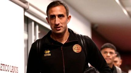Carlos Izquierdóz criticó duramente el arbitraje. Carlos Izquierdóz criticó duramente el arbitraje.