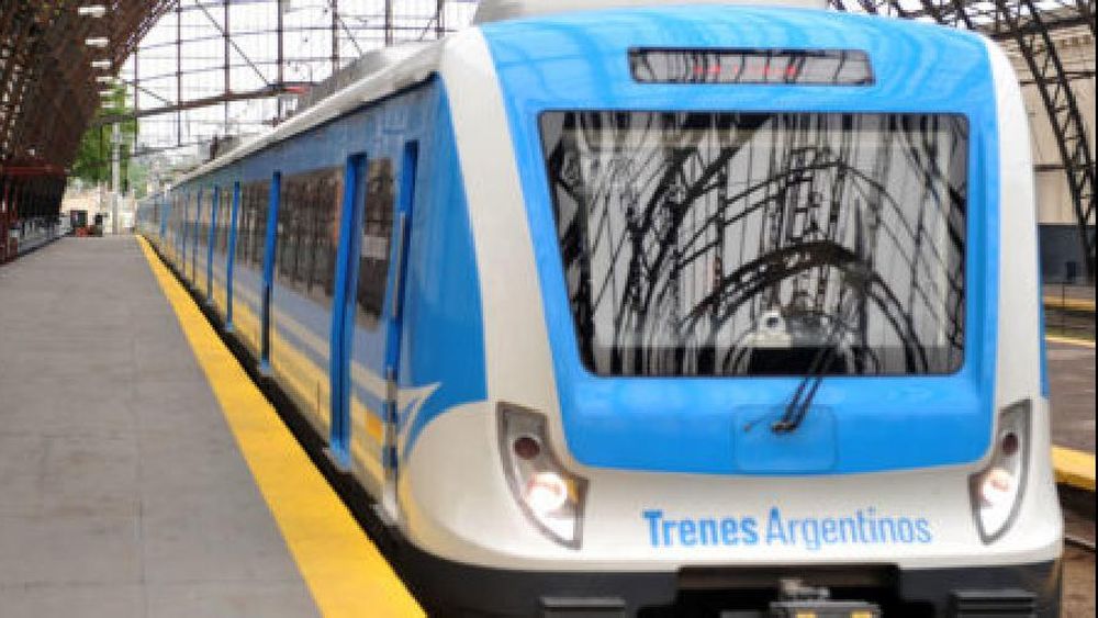 están arreglando las vías de ese tramo.