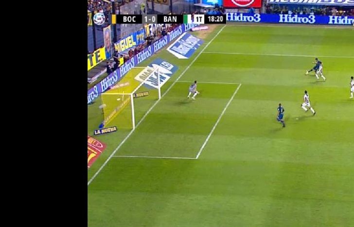 El claro offside de Ábila que no vio Brailovsky.