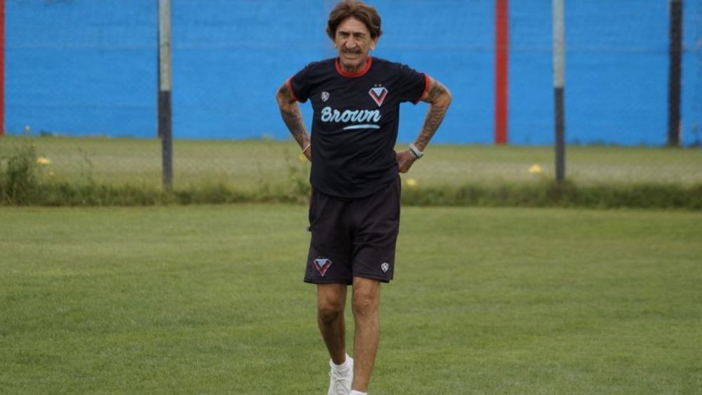 Pablo Vico ya tiene una docena de refuerzos.