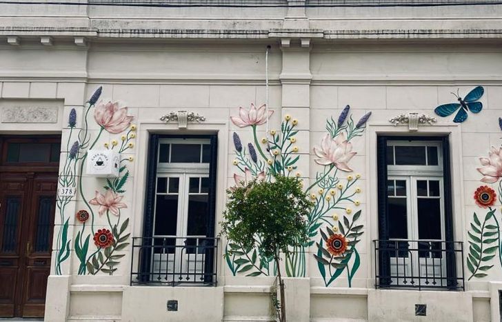 Los alumnos del taller de alfarería participaron en la creación de cada pieza del mural.