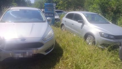 Autos incautados a la banda detenida por estafas.