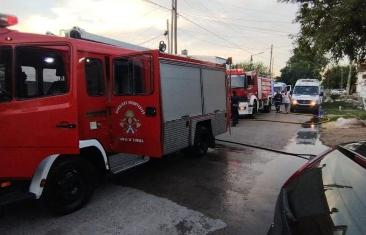 La vivienda ubicada sobre la calle Alemania en Temperley quedó destruida.