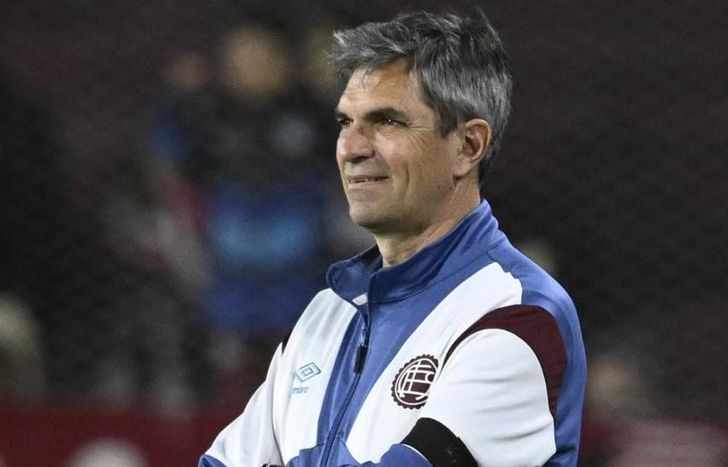 Pellegrino apuesta a las copas.