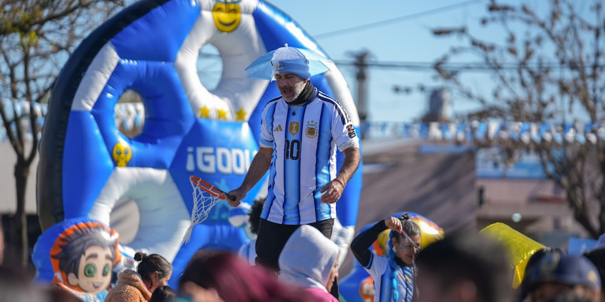 Así se vive el Mundial 2026 en las calles de Lomas de Zamora.