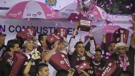 Una década de títulos para Lanús. Una década de títulos para Lanús.