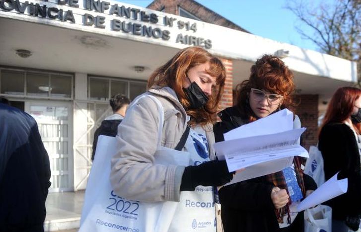 Las censistas recorren todos los barrios.