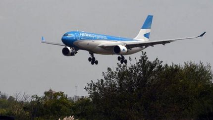 Partió a Moscú el vuelo que traerá el reactivo para la Sputnik.