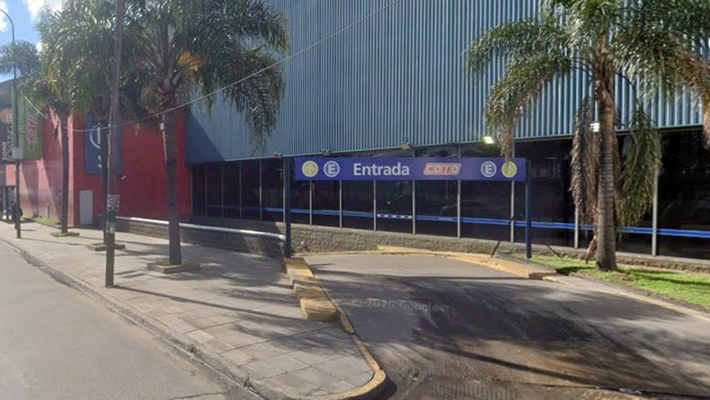 El hecho ocurrió en el estacionamiento del Coto de Temperley.