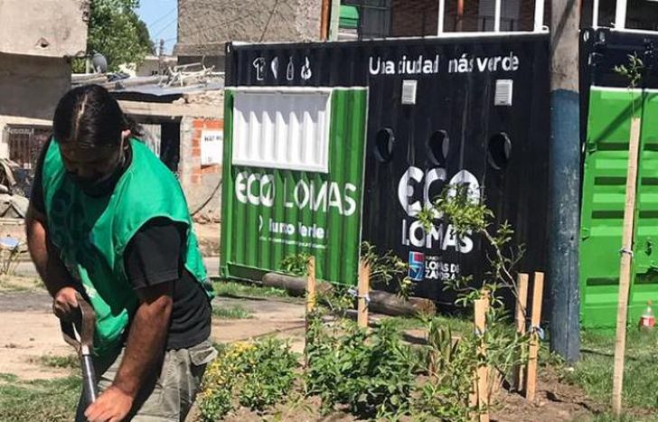 Uno de los Puntos Verdes, en las plazas y parques.