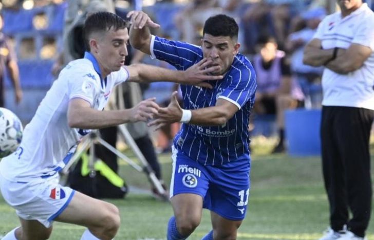 Un futbolista que juega en Nacional de Paraguay estaría cerca de sumarse a Banfield.