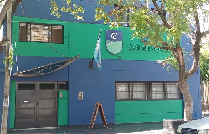 El Colegio Colinas Verdes de Lomas de Zamora cuenta con nivel inicial, primario y secundario.