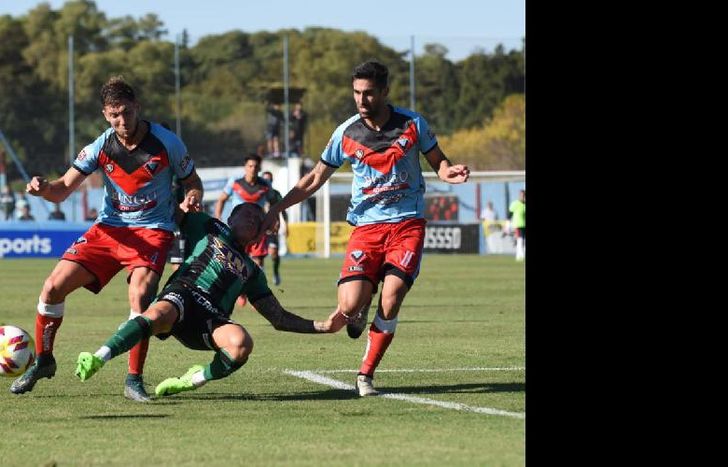 Brown y Chicago disputaron un partido intenso en Adrogué.