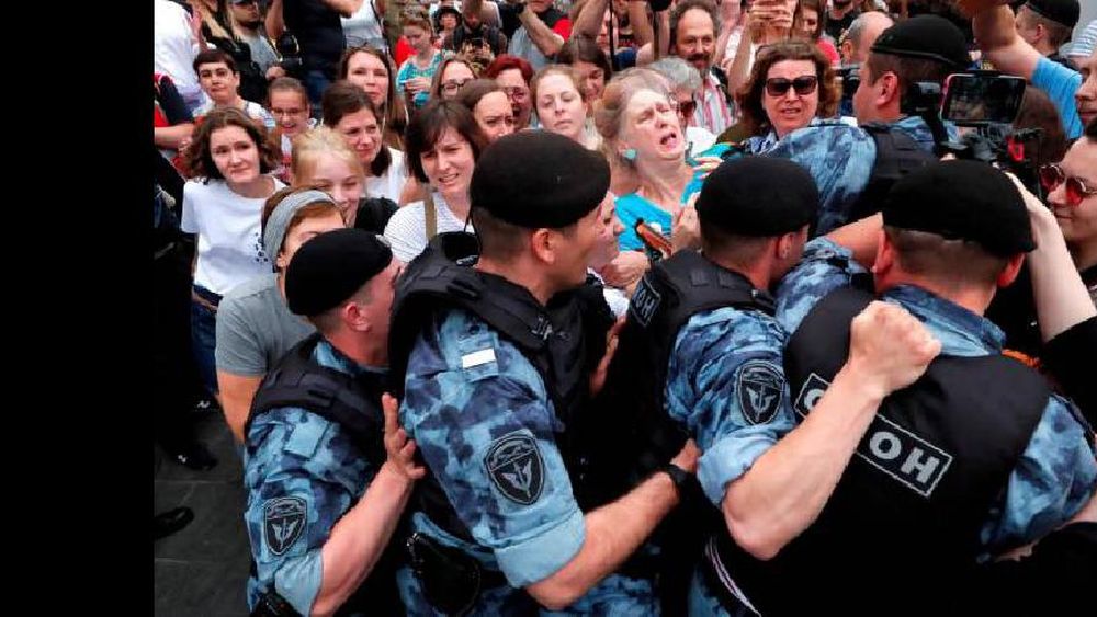 En Rusia hubo alrededor de 20 mil personas protestando en las calles de Moscú.