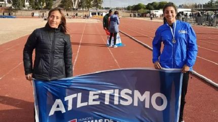 Marina Fernández acompañó a Violeta en el certamen en Córdoba.