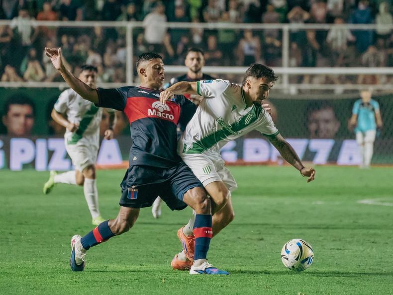 Banfield fue efectivo y pegó en la primera ante Tigre. Banfield fue efectivo y pegó en la primera ante Tigre.