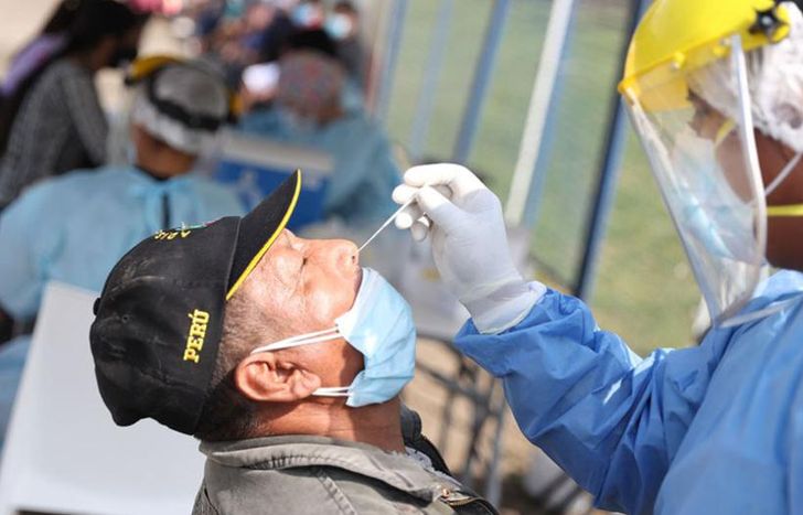 Hubo un impresionante salto en los casos de Covid en la Argentina en la última semana.