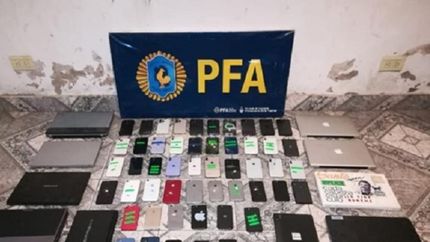 Los celulares incautados.