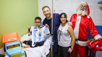 Visitaron a los pacientes que estarán esta noche internados. Visitaron a los pacientes que estarán esta noche internados.