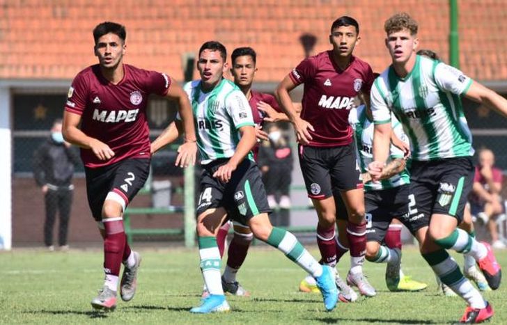 Fue un partido trabado en el Predio de Luis Guillón.