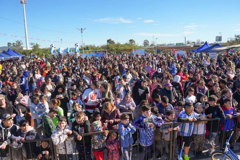 Hubo sorteos y las familias se entusiasmaron con la posibilidad de ganarse un regalito.&nbsp;