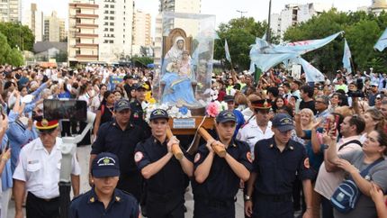 La imagen de la Virgen recorrió la Plaza Grigera y sus alrededores.
