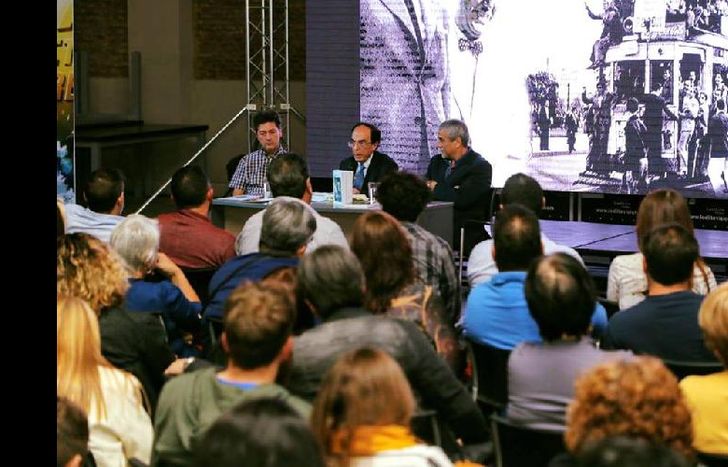 Caruso, acompañado por el intendente Ferraresi.