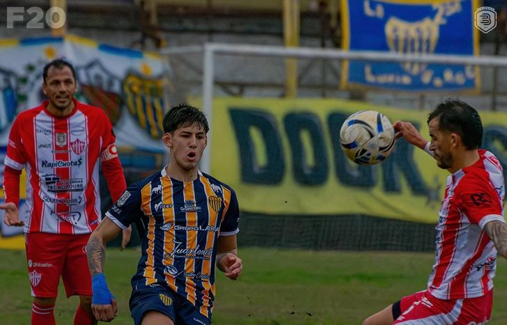 Talleres y Dock Sud repartieron puntos.