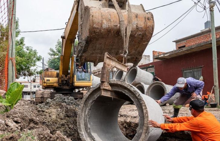 Trabajan sobre un sector de las calles Cañuelas y Lavardén.