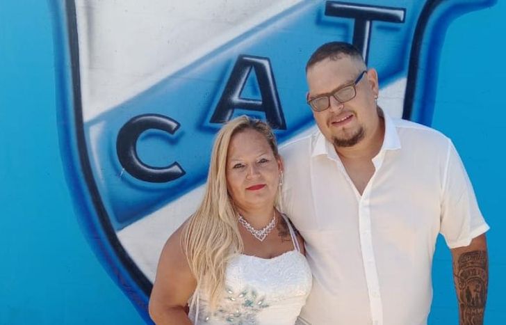 Felices en el club antes de ir a la Iglesia.