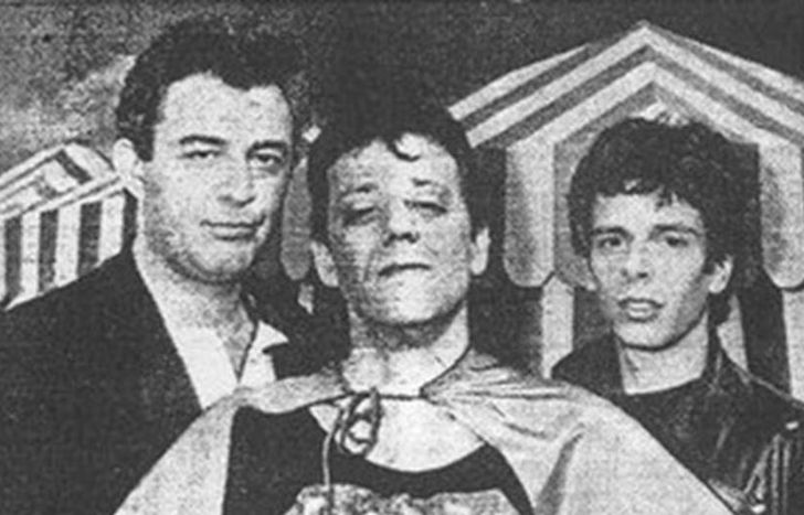 Douglas Vinci, en el centro, en tiempos de Radio Bangkok.