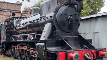Fue la segunda vez en seis meses que esta locomotora de 1927 pasa por la estación de Temperley. Fue la segunda vez en seis meses que esta locomotora de 1927 pasa por la estación de Temperley.