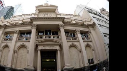 los intereses de deuda aumentaron 231% en mayo