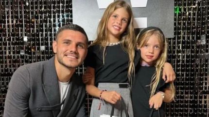 Mauro Icardi y sus hijas.