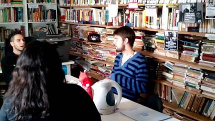 Vuelven a la biblioteca ubicada en Cané 967, Banfield.