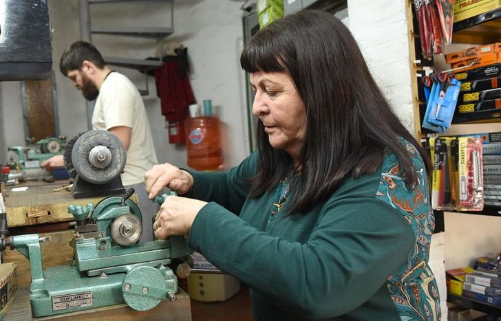La lomense tiene su local en Alsina 2090.