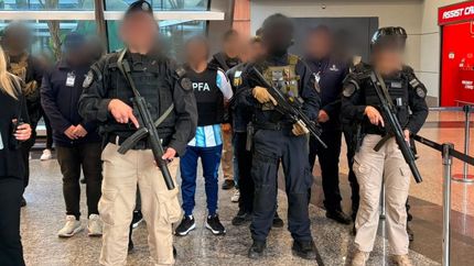 Fuerte operativo policial para la expulsión del narco. Fuerte operativo policial para la expulsión del narco.