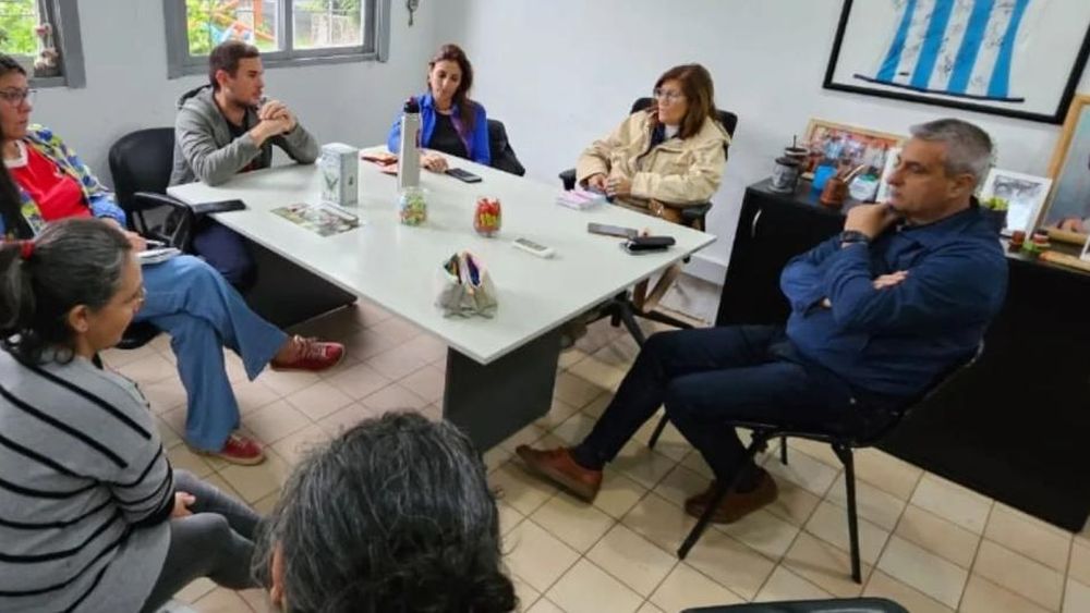 La idea es vincular a los vecinos con organizaciones de pacientes que ofrecen diagnóstico y atención.