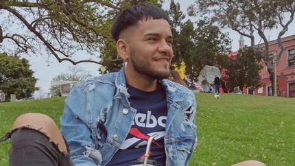 Tiene 30 años y asegura que canaliza su arte en la escritura. Tiene 30 años y asegura que canaliza su arte en la escritura.