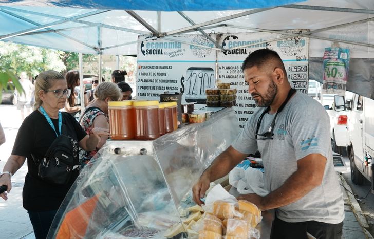 Los Mercados de la Comunidad irán recorriendo los distintos barrios de Lomas.